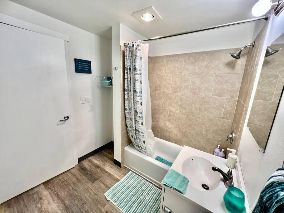 Private Room With Shared Bathroom On The 1St Floor 10 Minutes Walk To University Of Washington Seattle Esterno foto
